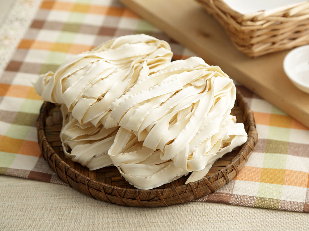 Dao xiao mian is one of the Five Chinese Traditional Noodles